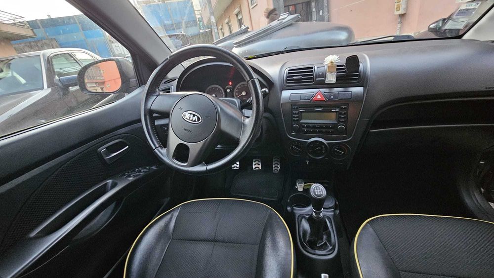 KIA PICANTO – Compacto económico e prático, perfeito para a cidade