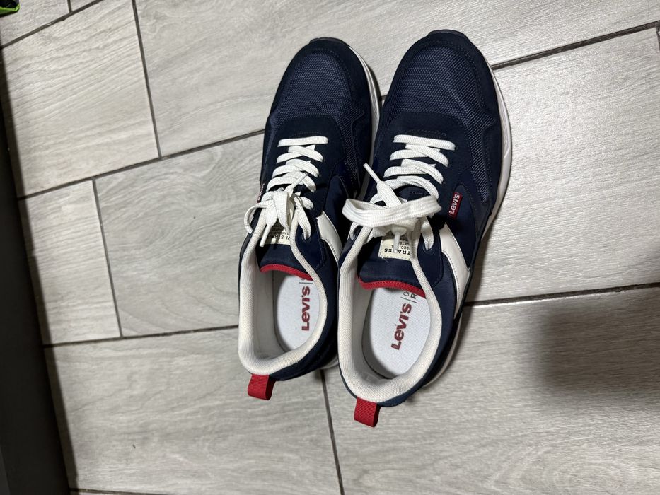 Кроссовки levi’s