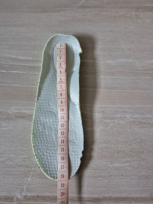Продам кросівки для хлопчика.