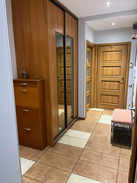 Mieszkanie dla pracowników 7 os. lub rodziny OLECHÓW m-3, 2wc, parking - Житло для працівників 7 ос. ОЛЕХУВ, 3-кімн., 2 санвузли, парковка