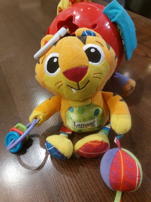 Дитячі іграшки Lamaze