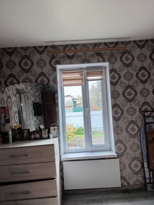 Продам земельну ділянку 11 соток та частину будинку по вул . Барболіна