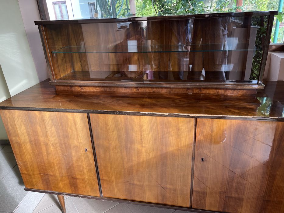 Kredens z okresu PRL