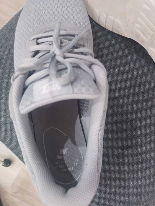 чоловічі кросівки NIKE