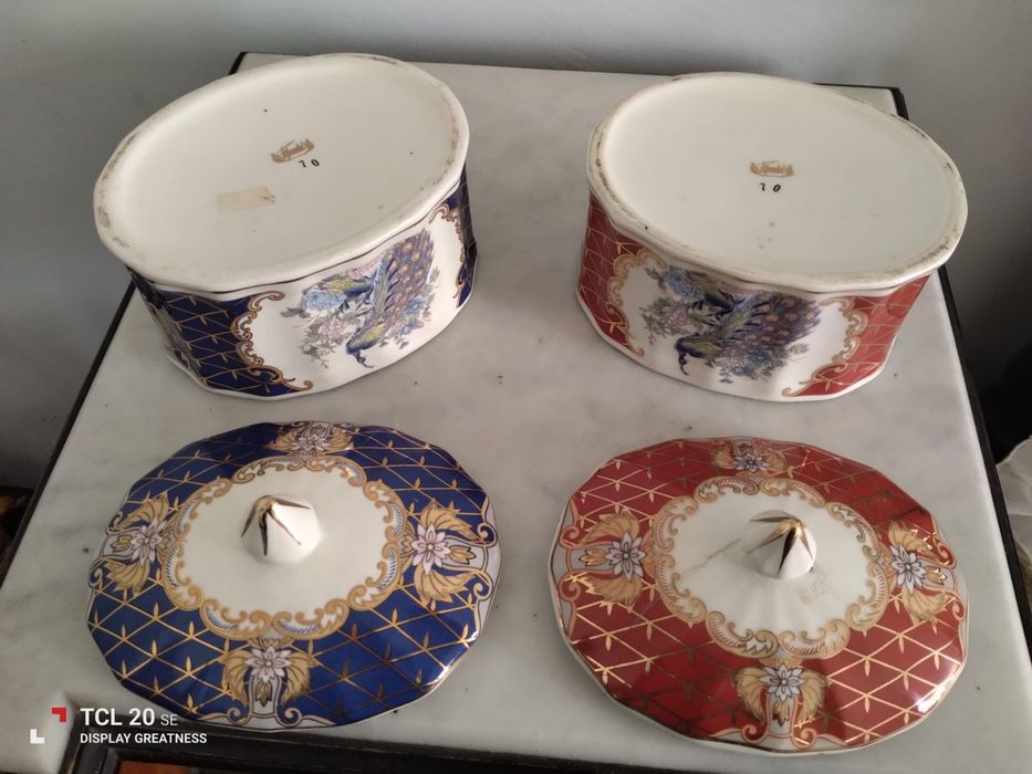Bonitas caixas em louça
