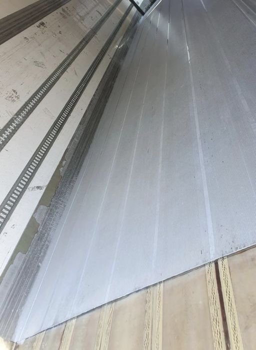 Blacha aluminiowa z naczepy Krone
