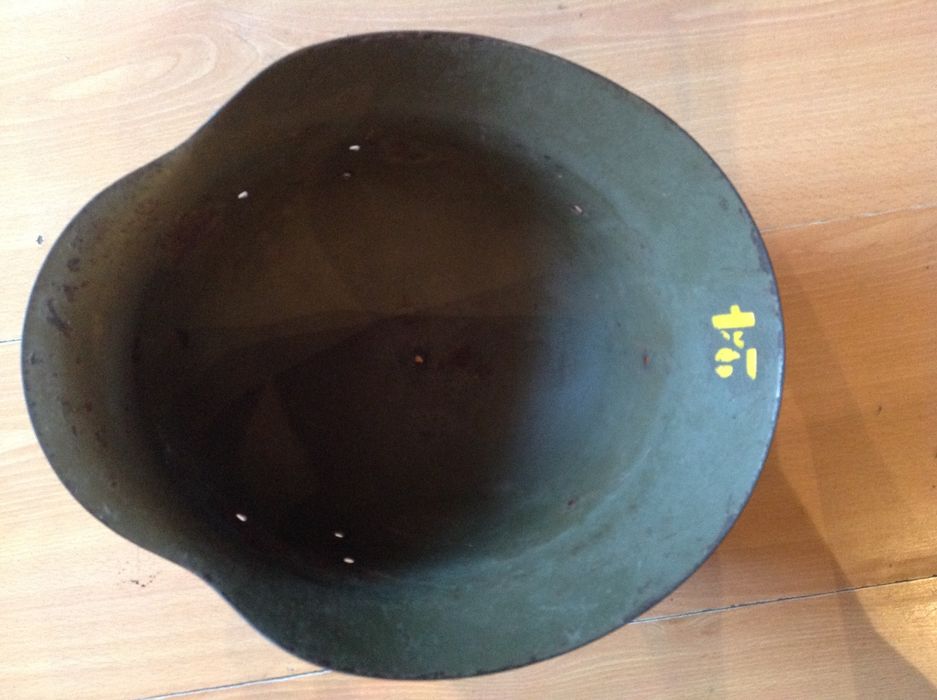 Militaria, Capacete usado na Guerra Civil de Espanha.