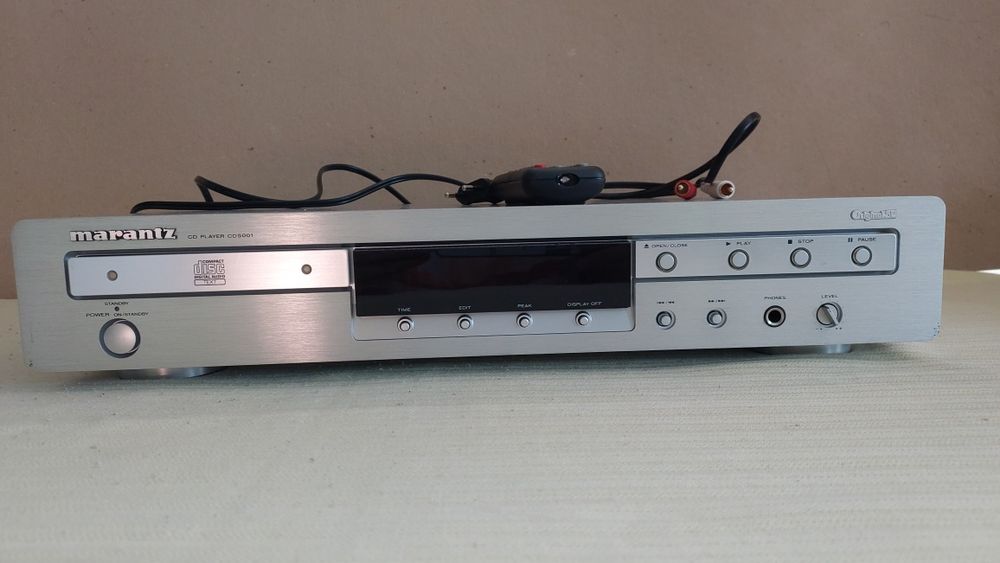 CD  проигрыватель Marantz
