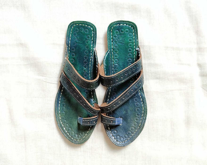 KOHGR2 Skórzane japonki kohalpuri 40 zielone orientalne boho hippie