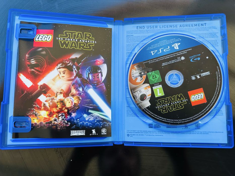 LEGO Star Wars The Force Awakens PS4 Rey, Finn, Kylo Ren e BB-8