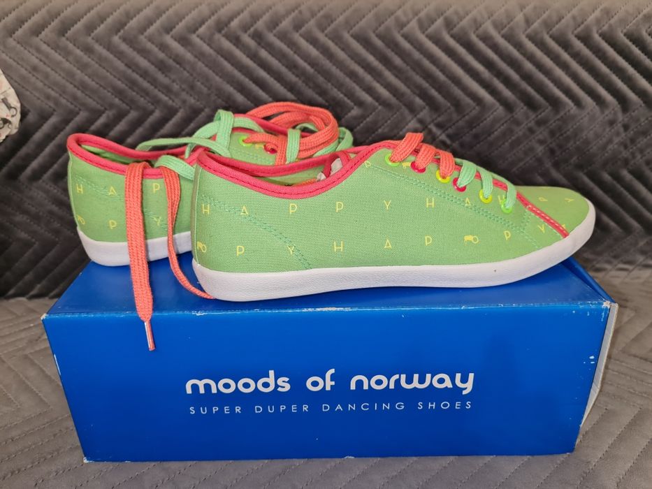 NOWE stylowe tenisówki  firmy moods of norway