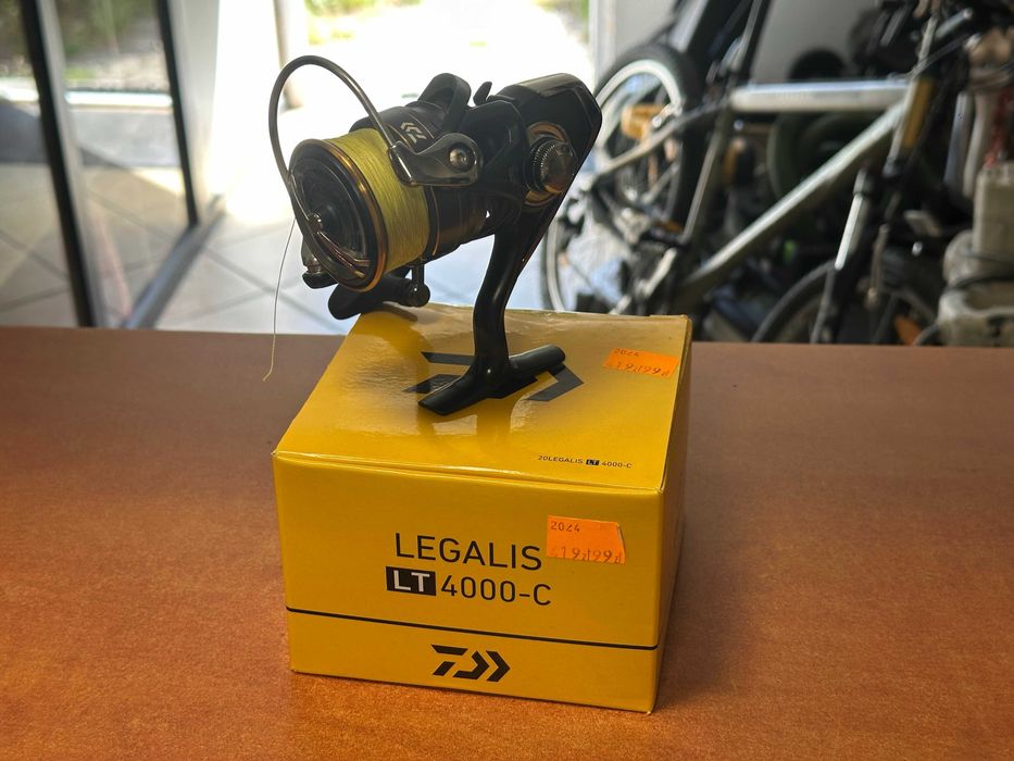 Kołowrotek Daiwa Legalis LT 4000-C + pudełko