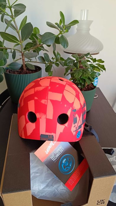 Kurier GRATIS, Kask dziecięcy MTB Urban 1.0 Junior - Coral- XS 50-54cm