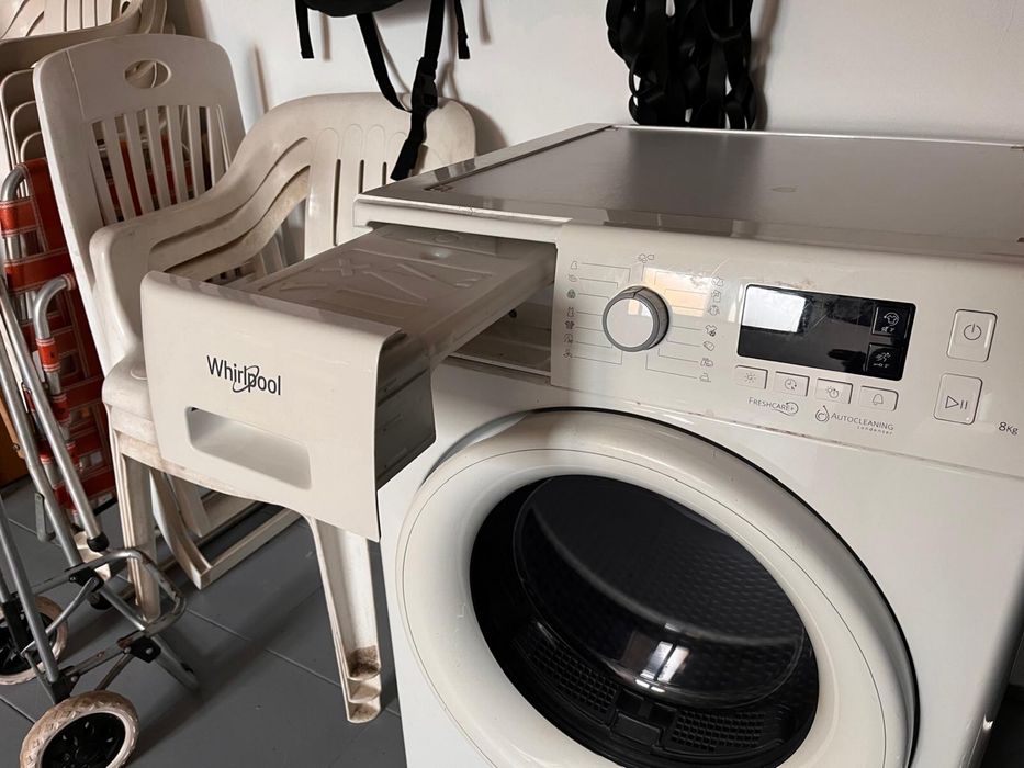 Máquina de secar roupa whirlpool 8KG