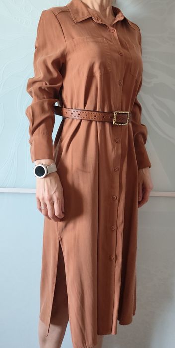 Коричневое платье-рубашка длины миди.р.44-46 (S-M)
