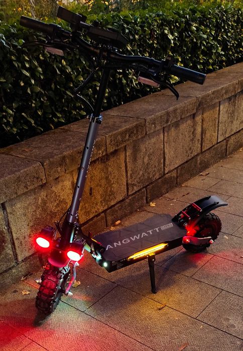 VENDO Trotinete Semi Nova