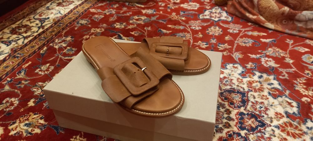 Кожанные шлепанцы