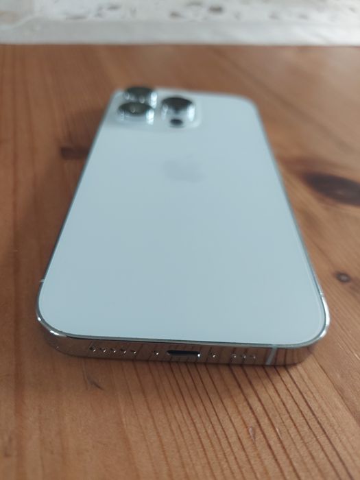 iPhone 14 Pro uszkodzony