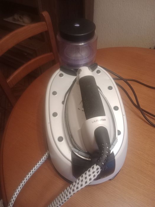 Ferro de engomar profissional laurastar