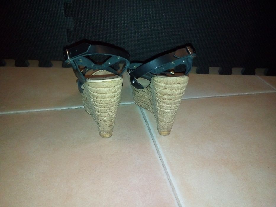 Vendo sandálias Seaside