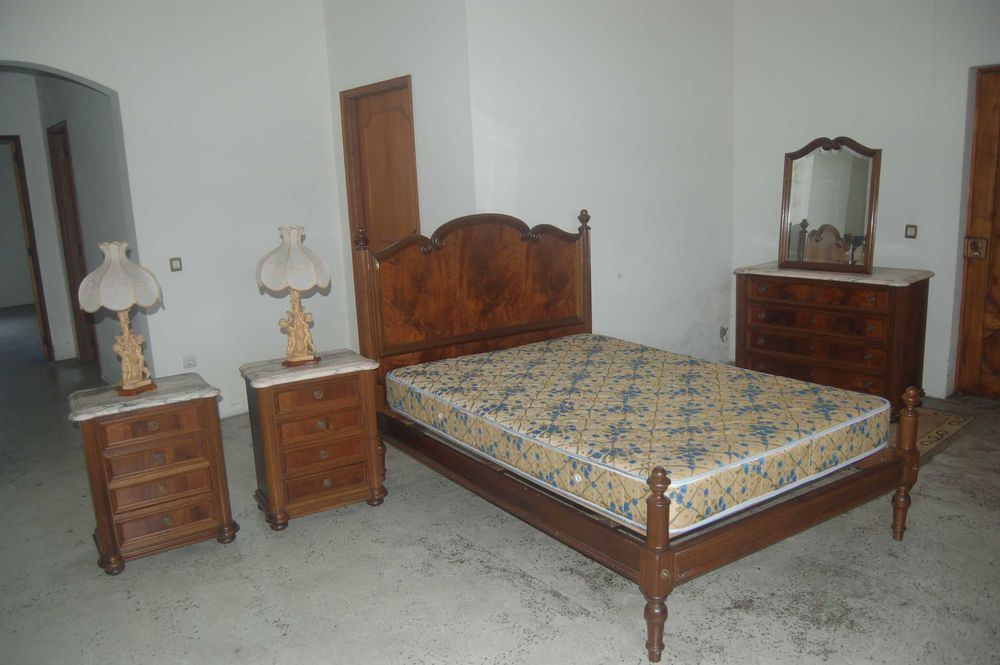 Móveis quarto de casal em madeira de cerejeira