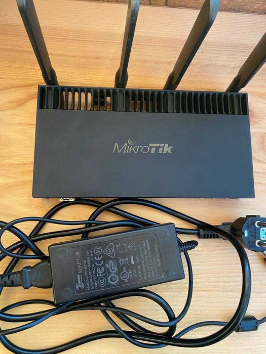 Беспроводной маршрутизатор MikroTik RB4011iGS+5HacQ2HnD-IN