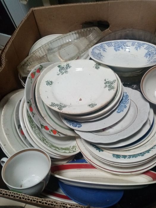 Набір посуду     .