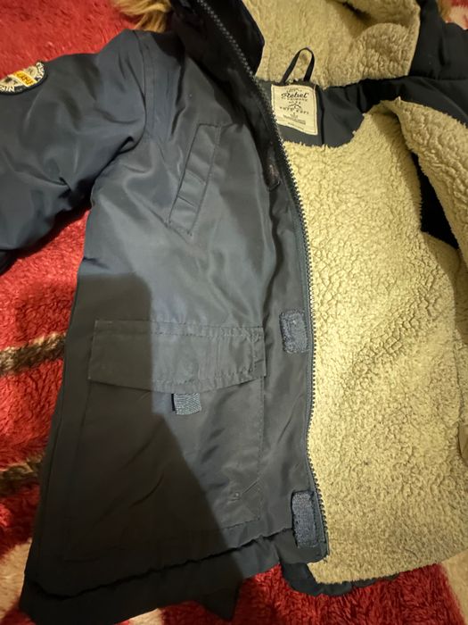 Куртка на холодну осінь,теплу зиму