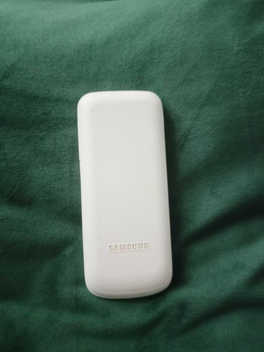 Samsung E1050 bez blokady sim-lock  super stan