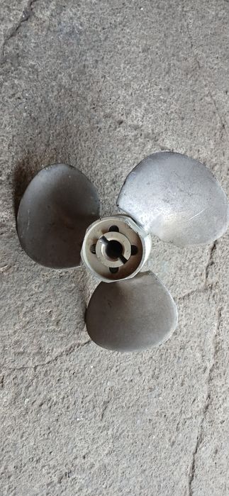 Винт регулируемый угол на Вихрь  Нептун.