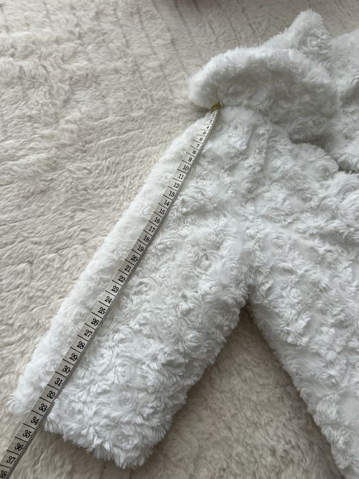 Komplet na Chrzest - plaszczyk / futerko, buciki, kapelusz r.80