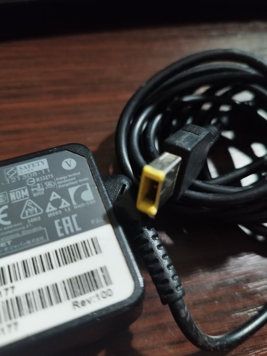 Zasilacz do laptopa lenovo lenovo