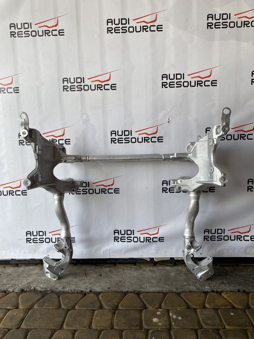 Подрамник підрамник балка мотора двигуна  Audi A4 B8 / A5 12-16 рік