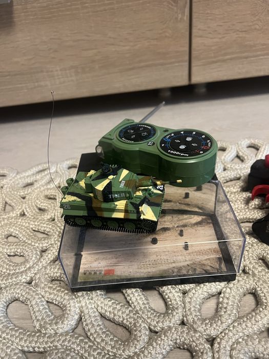 Танк на радіоуправлінні