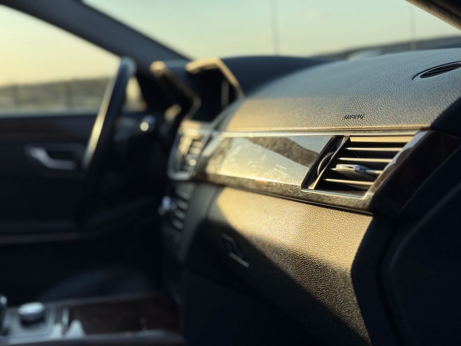 Mercedes-Benz E250 CGI BlueEFFICIENCY W212 2011
