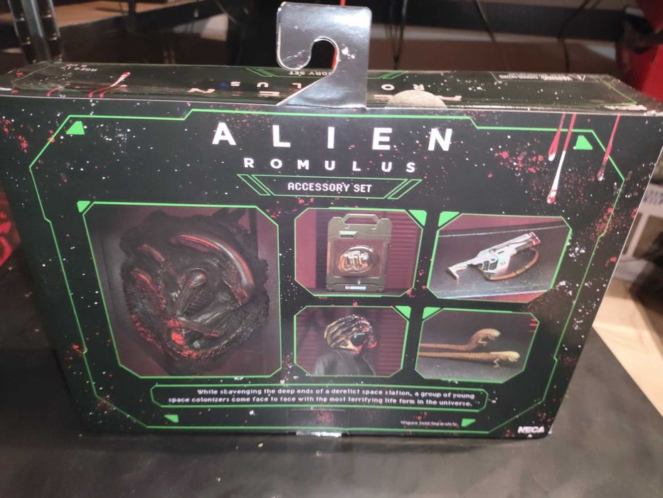Alien Romulus Obcy figurka plus zestaw akcesoriów z filmu