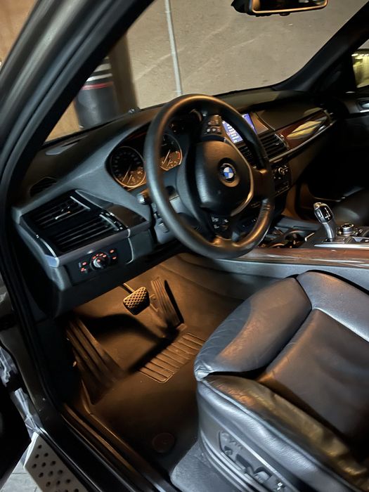 BMW X5 E70 2011 skrzynia 8, head-up, 100% sprawna