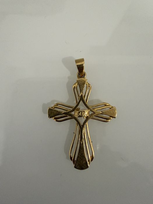 Crucifixo de ouro 19.2kt