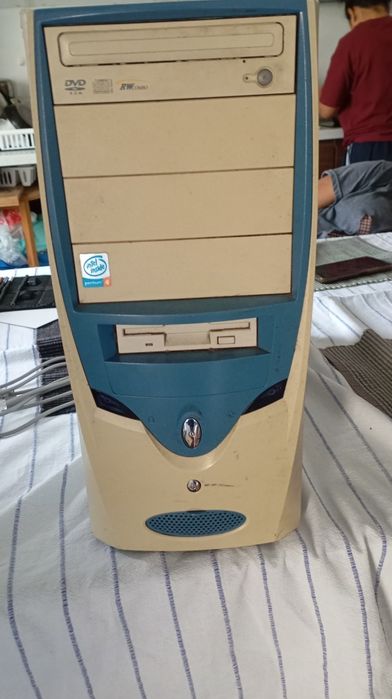 Computador e monitor