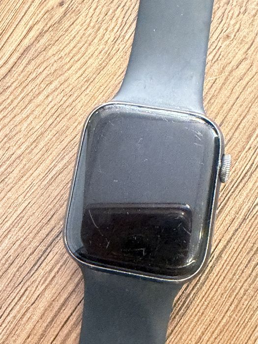 Zegarek apple watch SE