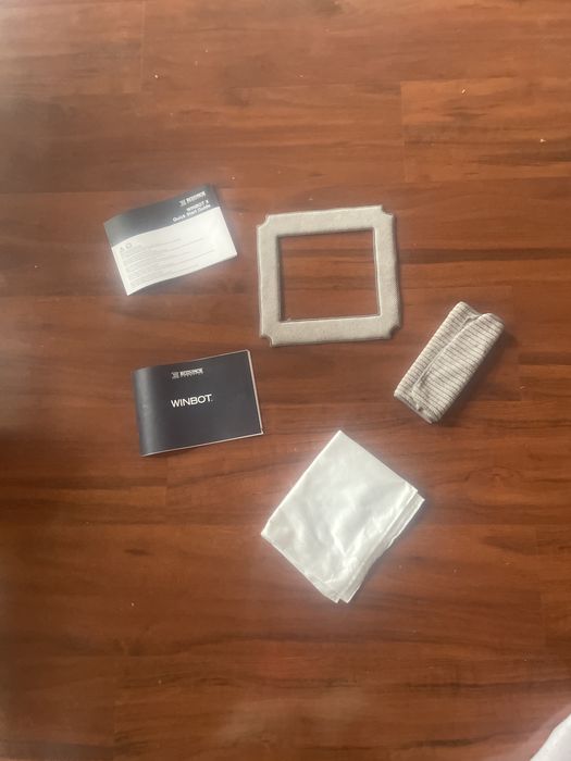 Bezprzewodowy robot do mycia szyb, okien ECOVACS Winbot X