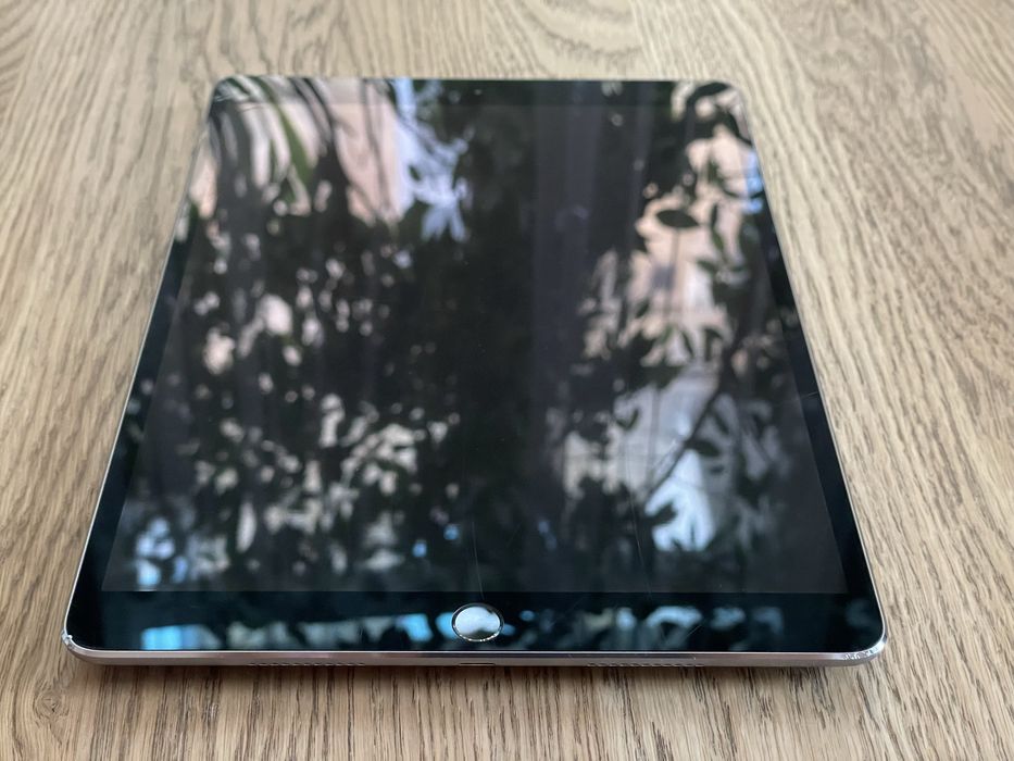 Планшет Apple iPad Pro 10.5 in. Пам'ять 64Gb. Модель Wi‑Fi + Cellular
