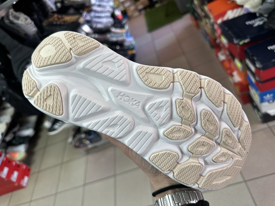 Кросівки Hoka Clifton 10 ( РОЗМІР 38 2/3 )