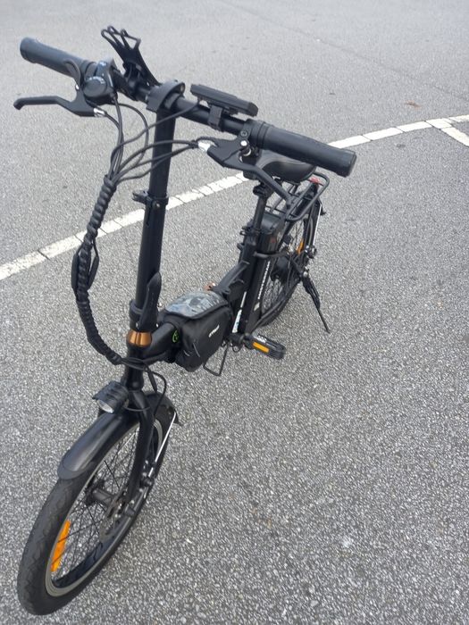 Bicicleta elétrica como nova