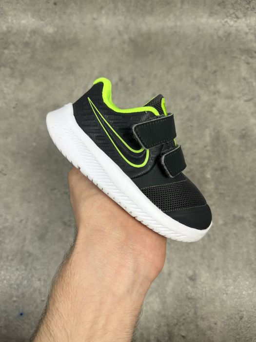 Nike Star Runner 2 Buty dziecięce na rzepy rozmiar 22