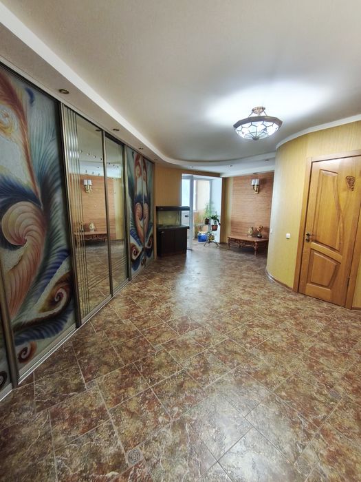 Оренда 3 кімнатна квартира на бульварі Шевченка в місті Черкаси. 145м2