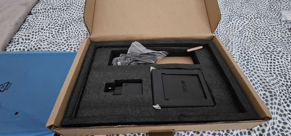 Monitor Externo 14" Portátil C/colunas incorporadas PC/PS5/Xbox