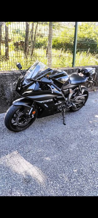 Yamaha R7 - 2025