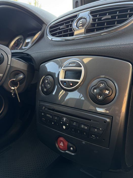 Автомобіль Renault Clio 3