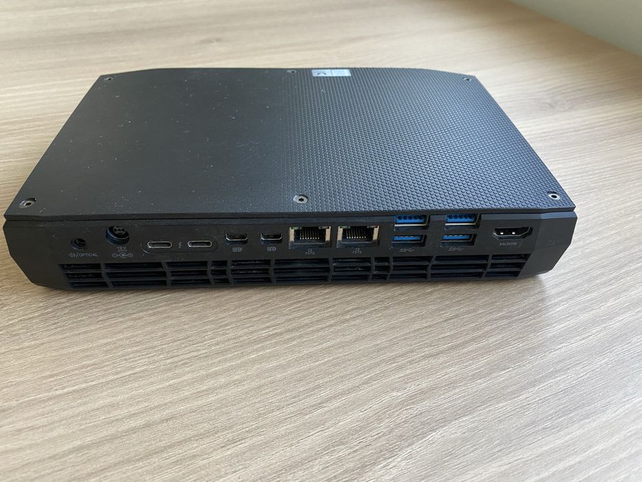 Intel nuc i7 3.7ghz 8gen 64Gb Men 512 SSD